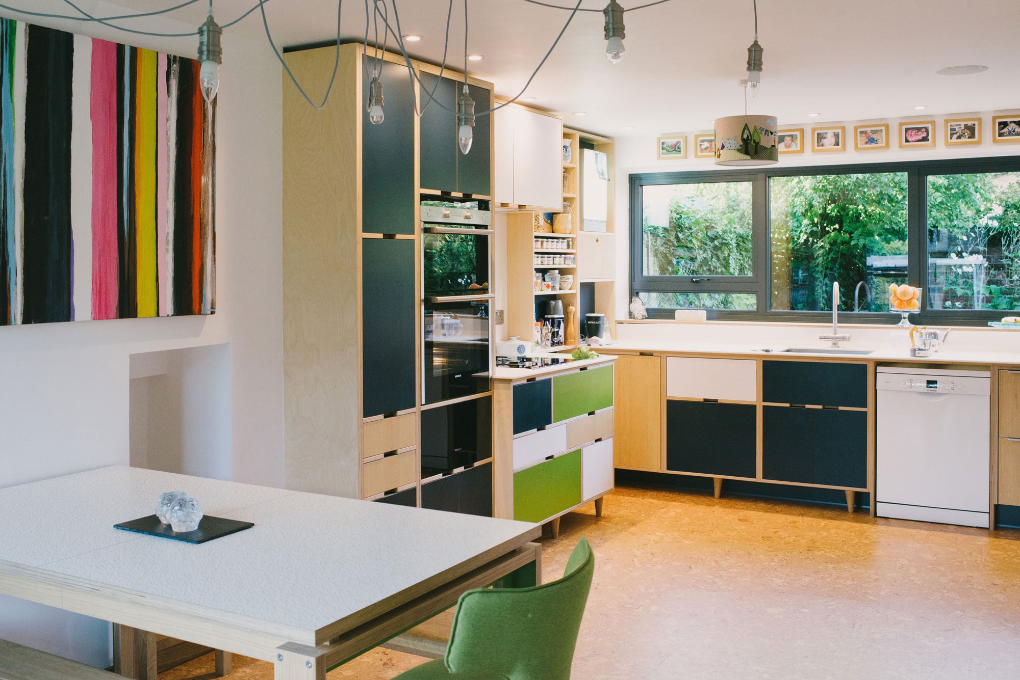 Plywood kitchens with freestanding effect 