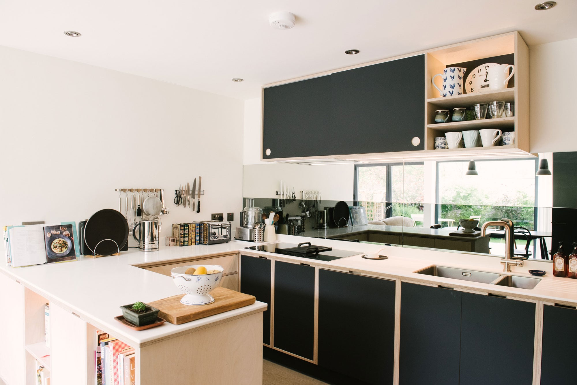 Plywood Kitchen - Black 