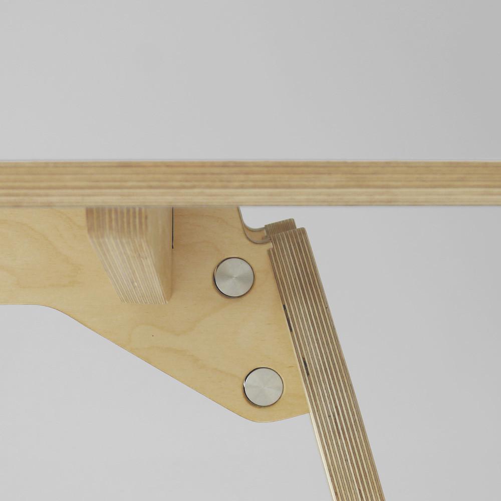 leg detail plywood dining table