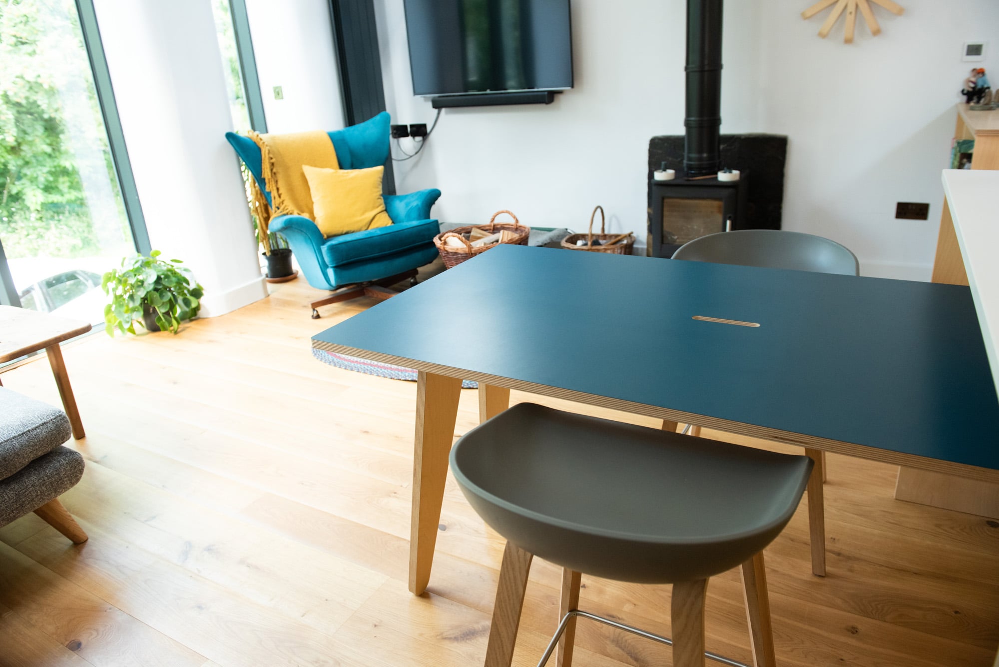 stow away dining table with 2 chairs
