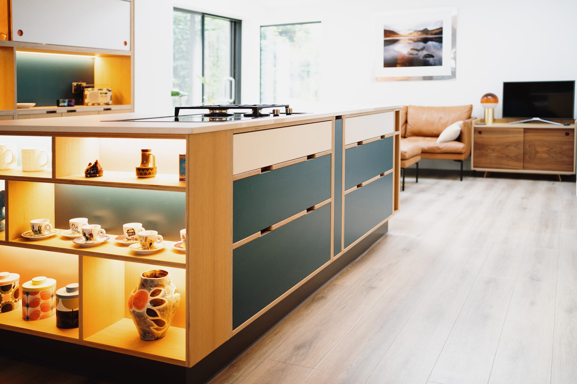 island unit with double three drawer unit and illuminated side