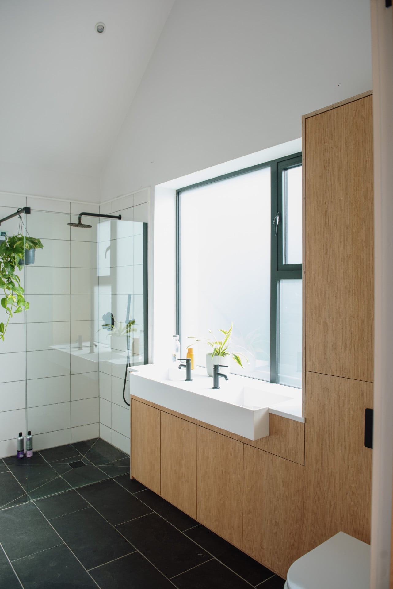 bespoke bathroom furniture