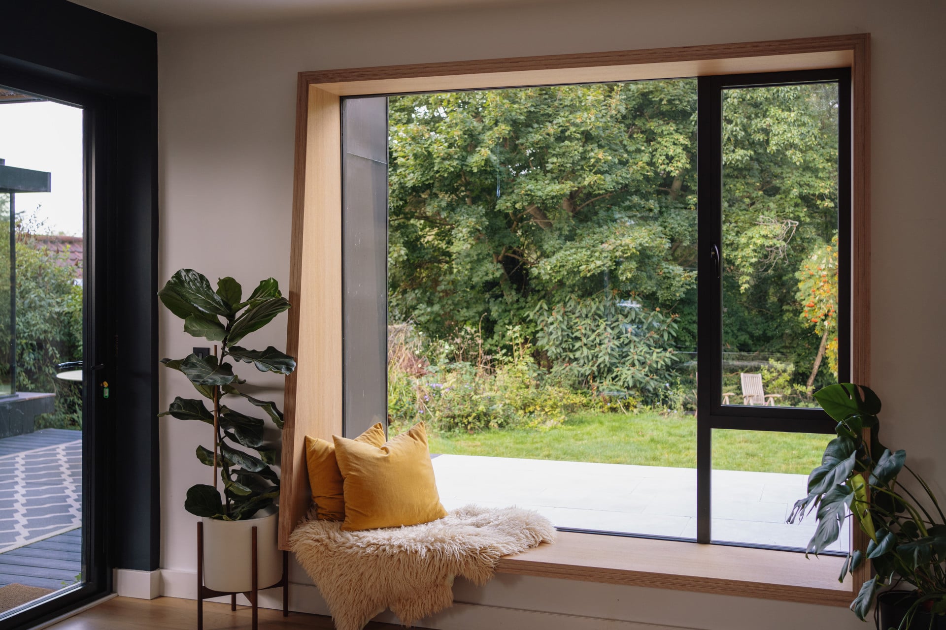 picture window seat