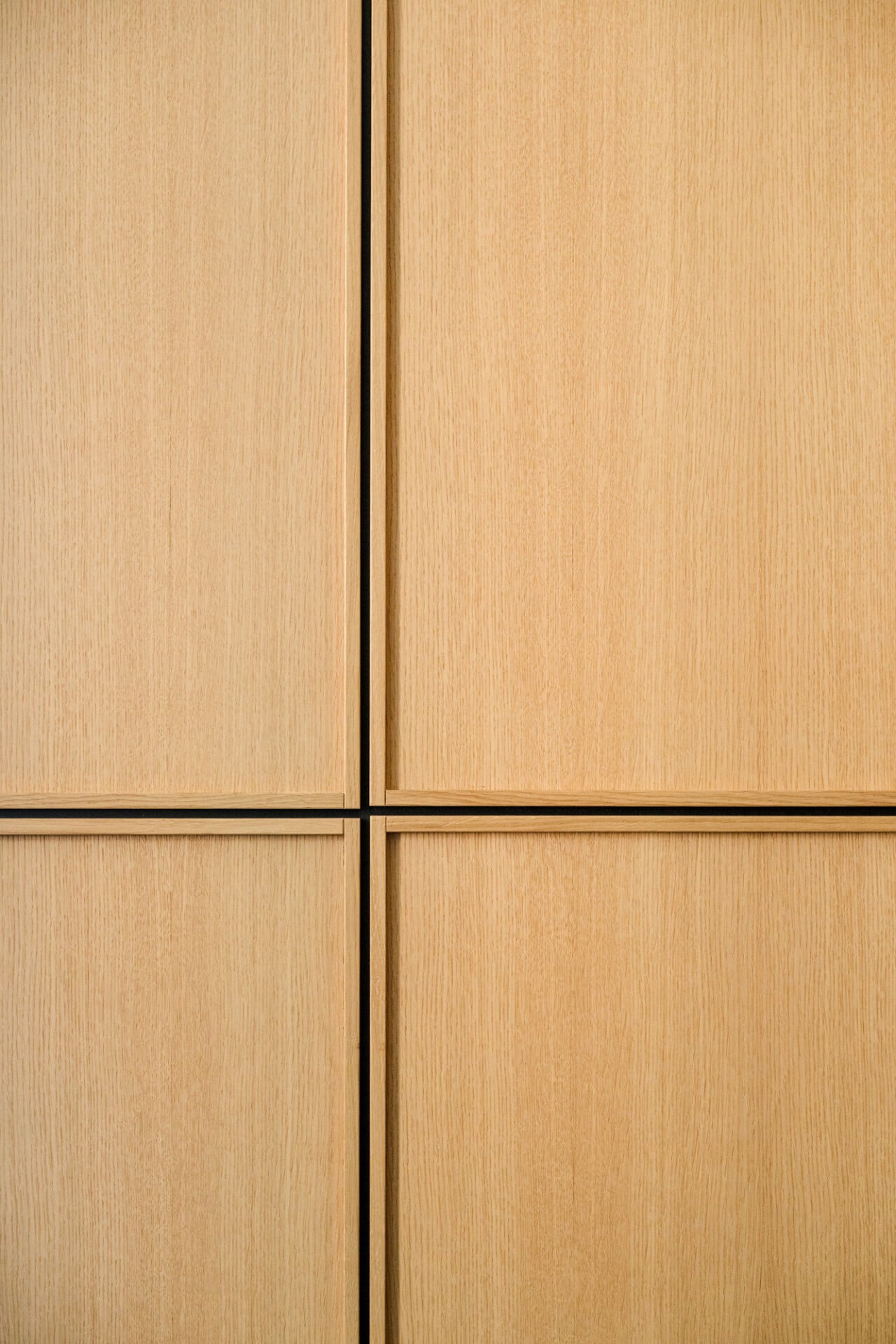 push to open kitchen cabinets with slimline rim detail